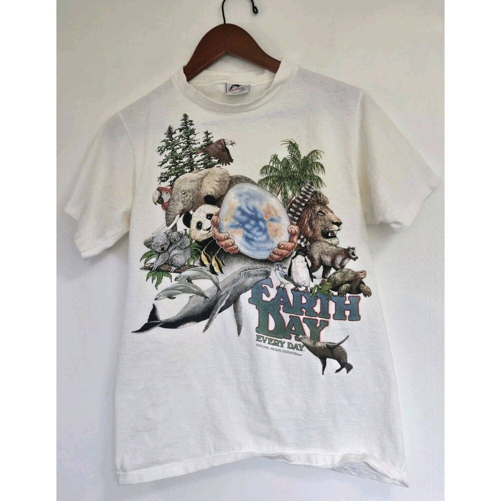 Vintage Earth Day T-Shirt Mens M Wildlife Animals Graphic Print 80s 1989
